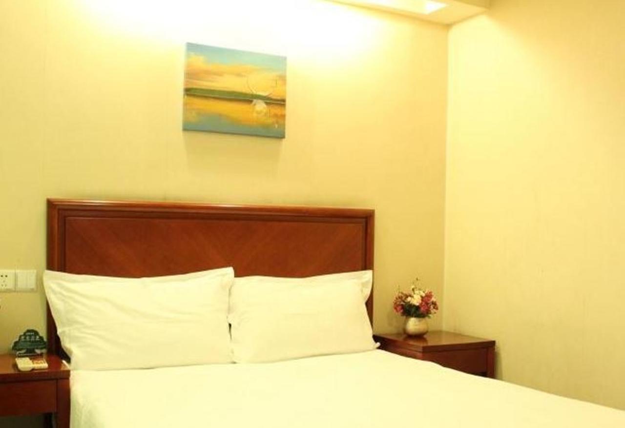 Greentree Inn Chongqing North Railway Station Express Hotel Экстерьер фото