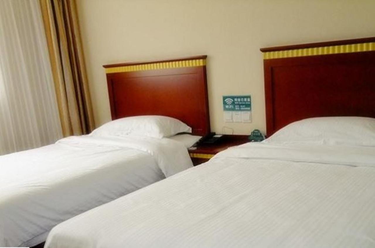 Greentree Inn Chongqing North Railway Station Express Hotel Экстерьер фото