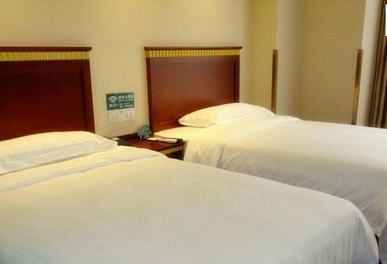 Greentree Inn Chongqing North Railway Station Express Hotel Экстерьер фото